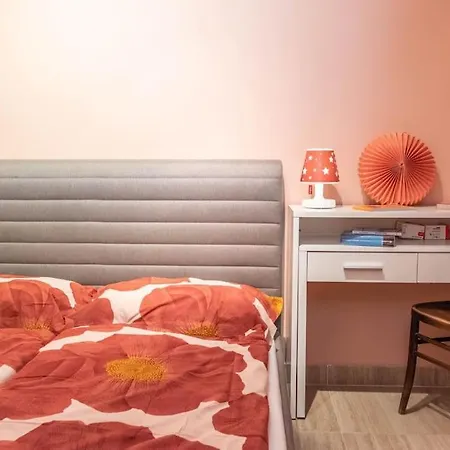 Rose House -