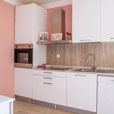 Rose House -
